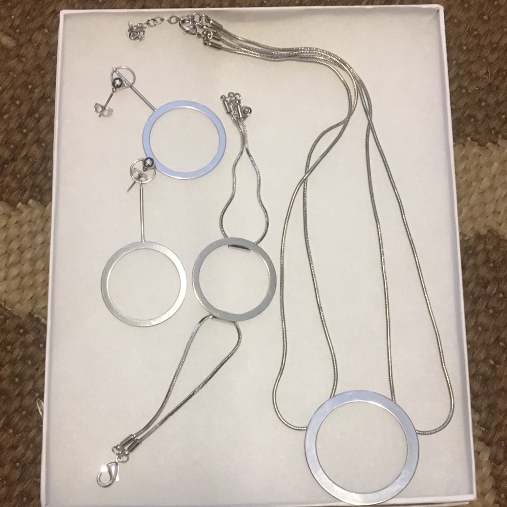 necklace, bracelet and matching pierced earrings